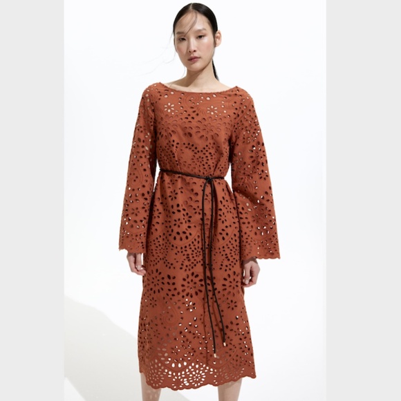 NWT H&M Eyelet Embroidered Dress - Picture 2 of 8